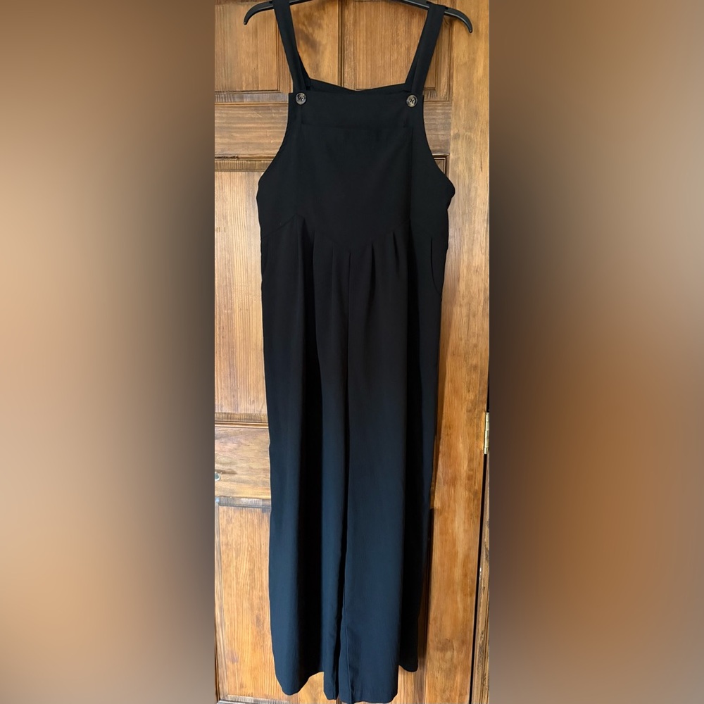 Comfy Black Women’s Overalls - Picture 2 of 8